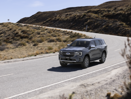 Hệ Thống Cảnh Báo Va Chạm Cao Cấp