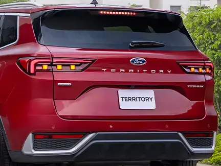 Thiết kế đuôi xe bề thế vững chãi