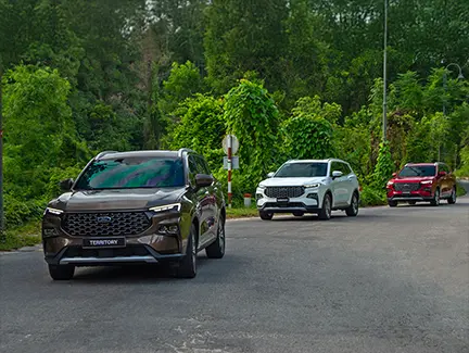 Hệ thống cảnh báo điểm mù kết hợp Cảnh báo xe cắt ngang